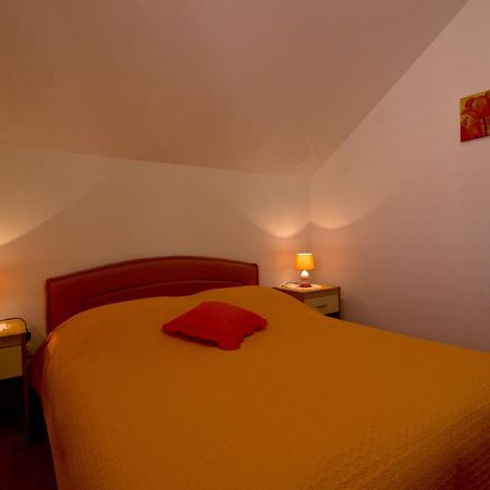 Apartments And Rooms Dis Vis Room photo