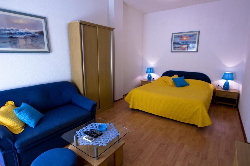 Apartments And Rooms Dis Vis Room photo