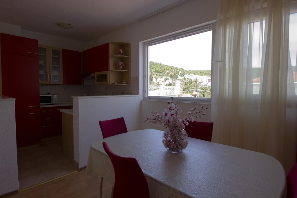 Apartments And Rooms Dis Vis Room photo